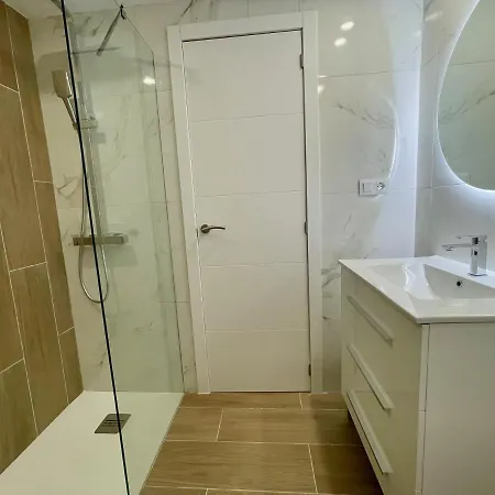 Malibu Park 2116 - Ocean View Apartment